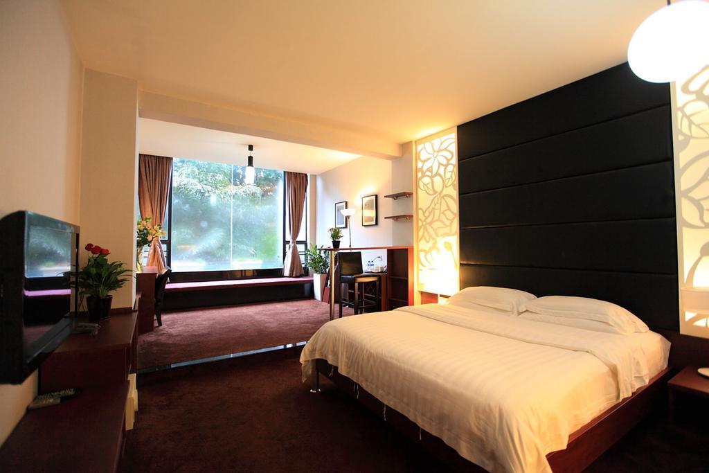 Guangzhou Colorful Days Hotel エクステリア 写真